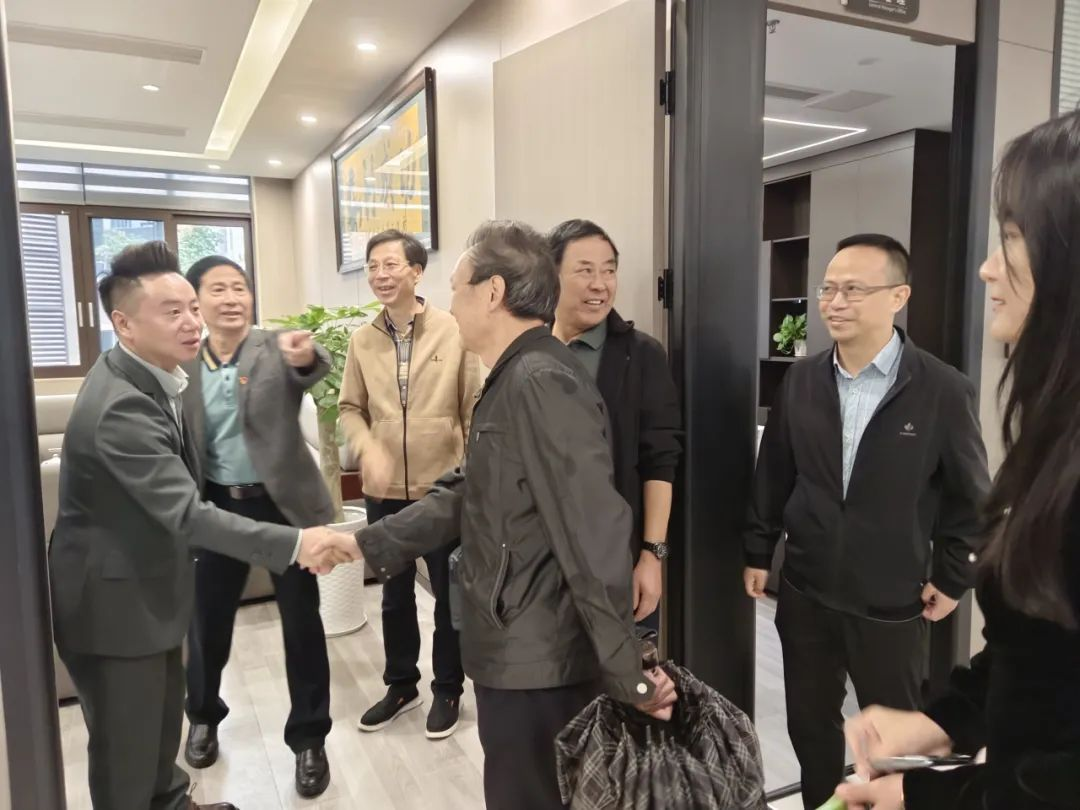 德阳市、区关工委领导一行莅临四川顺安电子调研指导