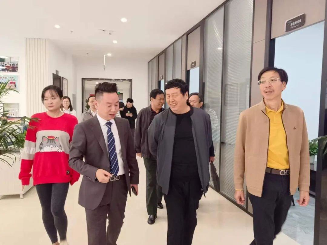 德阳市、区关工委领导一行莅临顺安电子指导关心下一工作